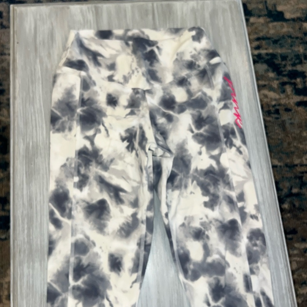 Victoria’s Secret PINK ULTIMATE leggings